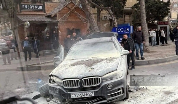 Bakıda qəza: BMV yandı - Foto