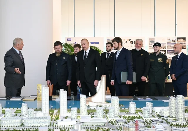 İlham Əliyev və Ramzan Kadırov "Bakı Ağ Şəhər"də olublar - Foto