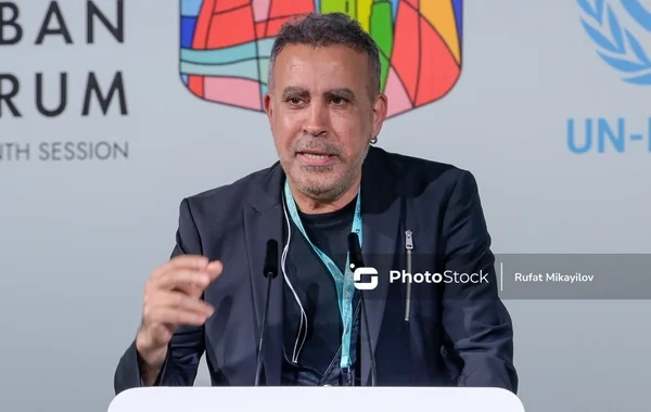 Türkiyənin məşhur müğənnisi Bakıda: "Böyük fəlakətlərlə üzləşə bilərik" - VİDEO