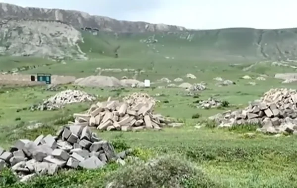 Abşeronda "ucuz torpaq" tələsi: Qanunsuz evlər artır - VİDEO