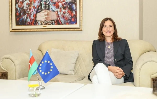Avropa İttifaqının Azərbaycandakı səfiri Mariyana Kuyunciç Azərbaycan dilini öyrənməyə başlayıb - VİDEO