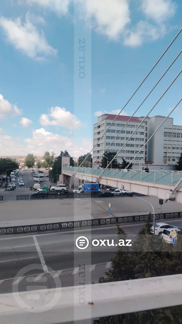 "Şamaxinka"da piyada körpüsündə lift iki aydan çoxdur işləmir - FOTO/VİDEO