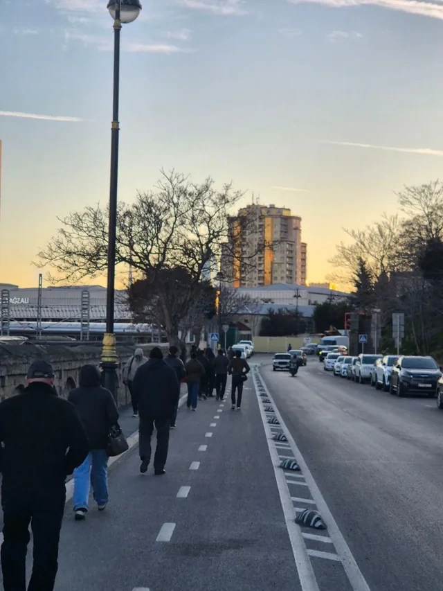 Bakıda səkilərlə bağlı problem: Piyadalar üçün əlverişsiz şərait narazılıq yaradır