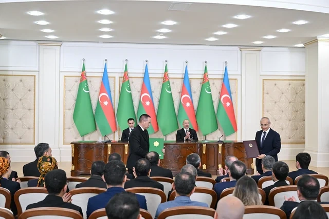 Azərbaycan-Türkmənistan sənədləri mübadilə olunub - FOTO