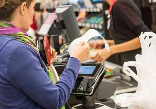 Yeni sistemə keçid: Kassirlərin dövrü başa çatır?
