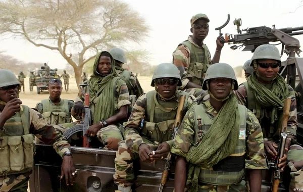 Nigeriya ordusu 360 girovu azad edib, iki körpə həyatını itirib