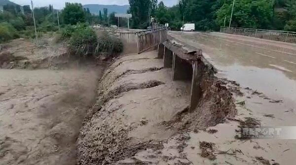 Tovuzda sel gəldi: Köməksiz qalan iki nəfər xilas edildi