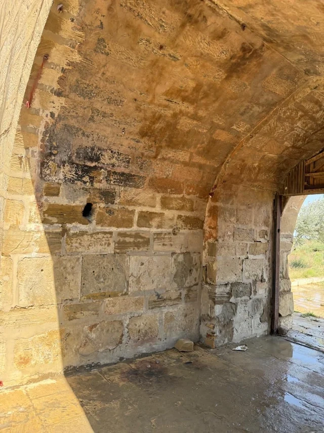 Tarixi karvansaraya qanunsuz müdaxilənin qarşısı alınıb - FOTO