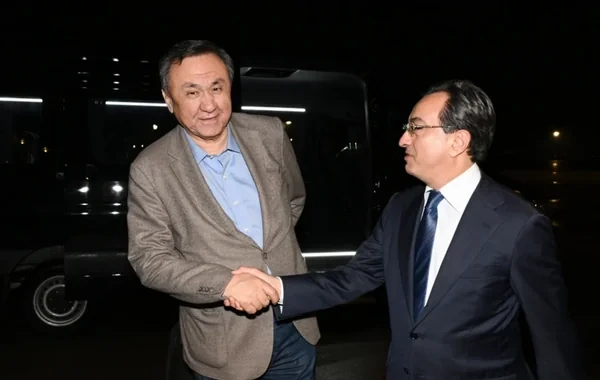 Kubanıçbek Omuraliyev Azərbaycana səfərə gəlib