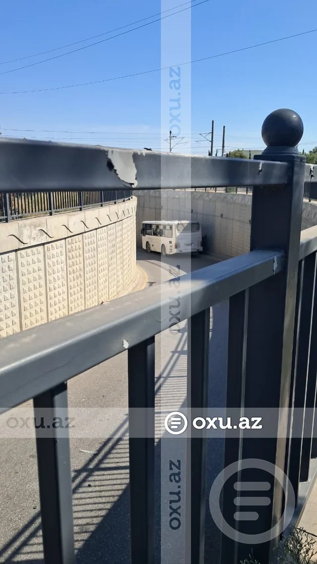 Zabratda sərnişin avtobusu yük maşını ilə toqquşub - FOTO