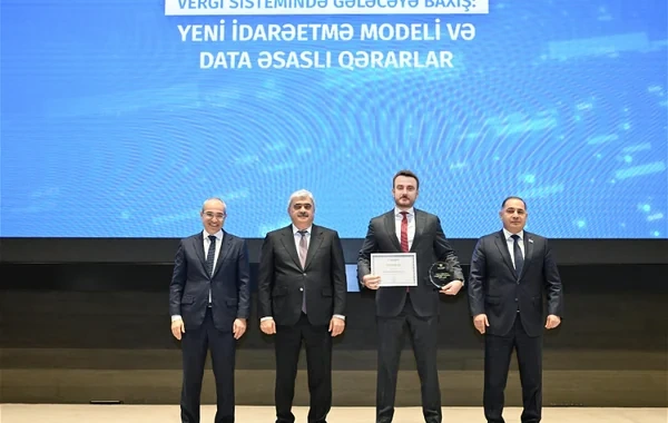 "McDonald's Azərbaycan" xidmət sahəsində məşğulluğun inkişafına töhfəyə görə mükafata layiq görülüb