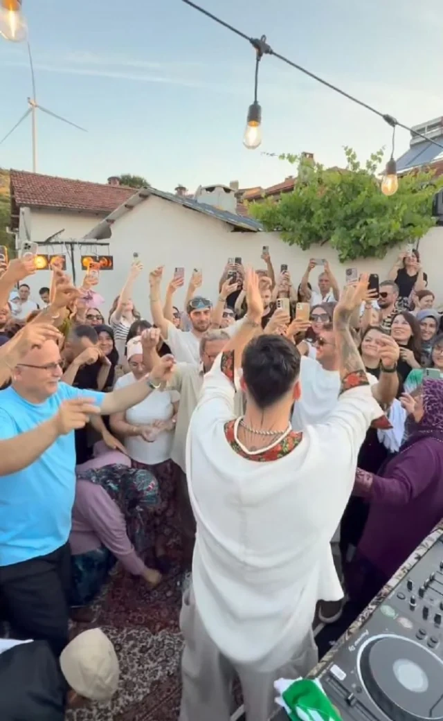 Dünyaca məşhur DJ Mahmut Orhan öz kəndində konsert verdi, gündəm oldu - FOTO - VİDEO