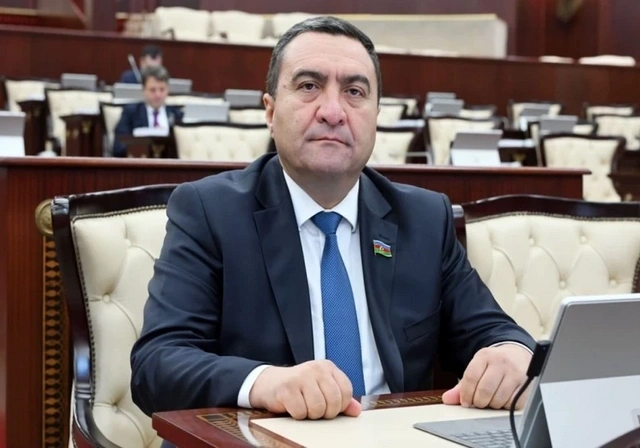 Sosial şəbəkələrdə etiraz dalğası: Klinikalarda nələr baş verir?