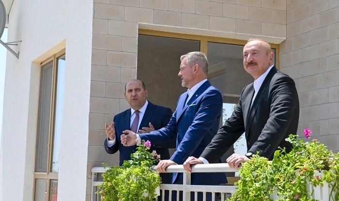 Bakıda bu küçələr xoşuma gəlir - Pelleqrini