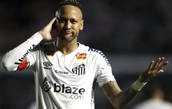 Neymar azarkeşlərlə sözlü mübahisə etdi