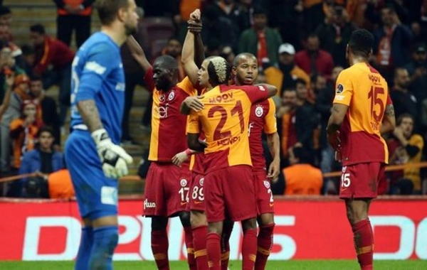 "Qalatasaray"ın keçmiş futbolçusu klubsuz qaldı