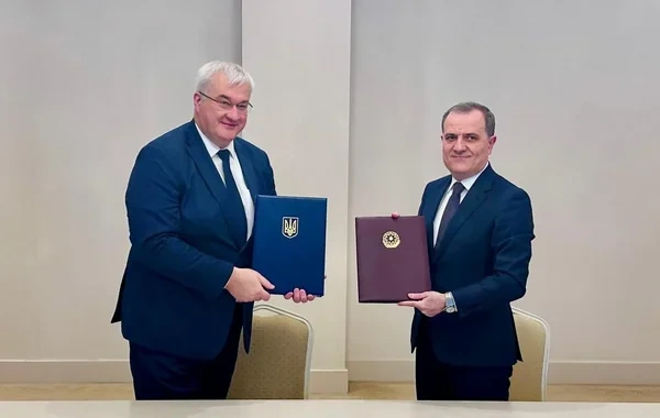 Ceyhun Bayramov Qəbələdə ukraynalı həmkarı ilə görüşüb