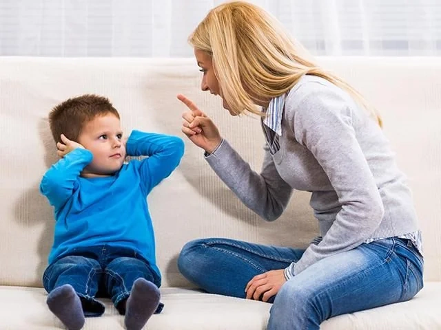 Psixoloqdan valideynlərə VACİB tövsiyə: Uşaq ağlayanda necə davranmaq lazımdır?