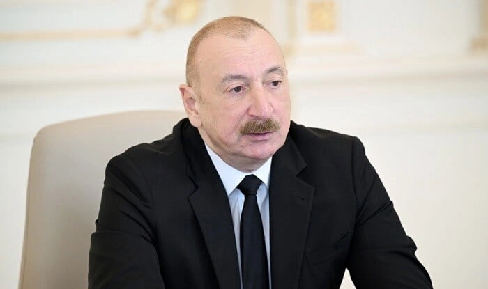 İlham Əliyev Sinqapur prezidentini təbrik etdi