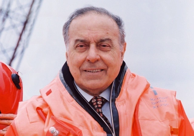 Müasir Azərbaycanın banisi - Ölkəmiz ulu öndərin miras qoyduğu təməllər üzərində yüksəlir