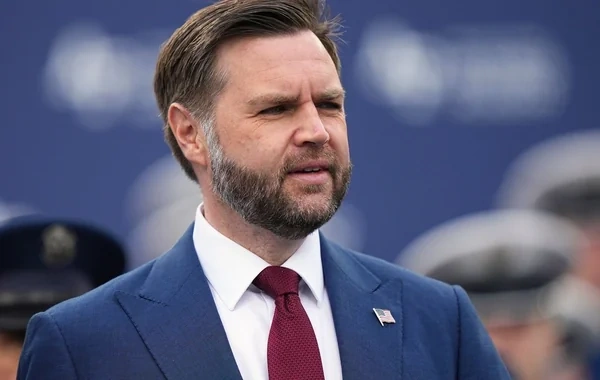 Cey Di Vens Putinin Rusiyadakı yüksək dəstək reytinqindən yazıb