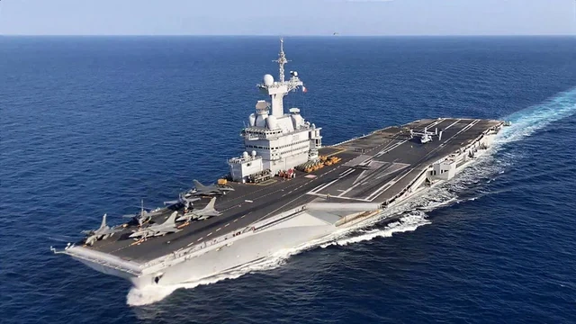 Parisdən mühüm hərbi addım: Təyyarədaşıyan gəmi Ərəbistan dənizinə çatıb