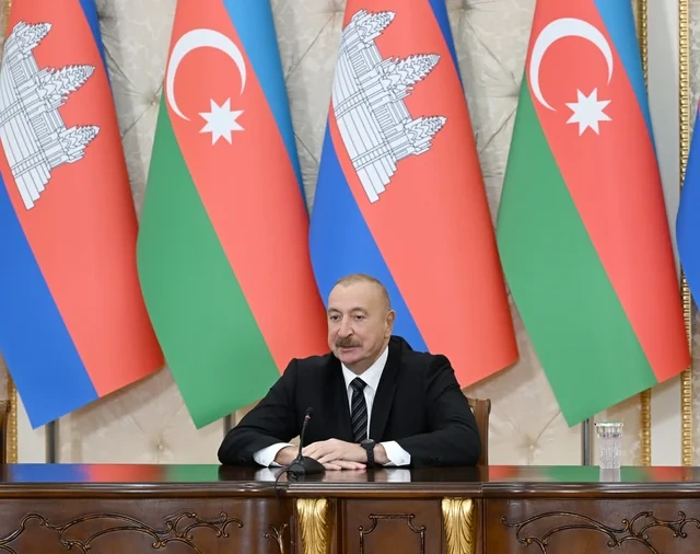 Azərbaycan Prezidenti və Kambocanın baş naziri mətbuata bəyanatlarla çıxış ediblər - Foto