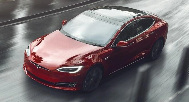 Tesla Çində rekord sayda avtomobili geri çağırır