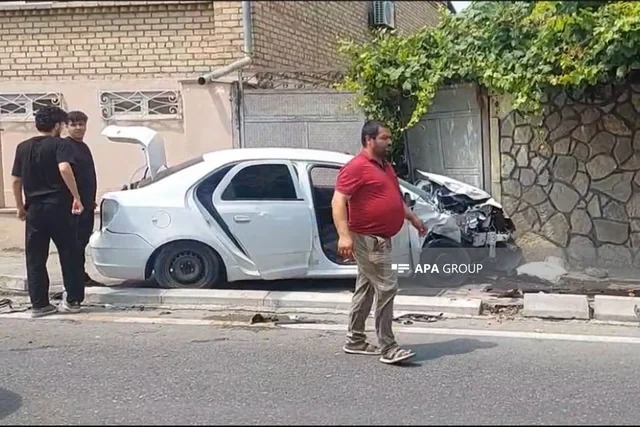 Qubada iki avtomobil toqquşdu: Beş nəfər xəsarət aldı - FOTO