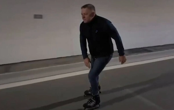 Baş nazir Fitso Slovakiyanın ən uzun avtomobil tunelinin açılışını qeyri-adi şəkildə etdi