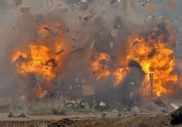 Pakistan Kabildə xəstəxananı vurdu: 400 ölü - Video