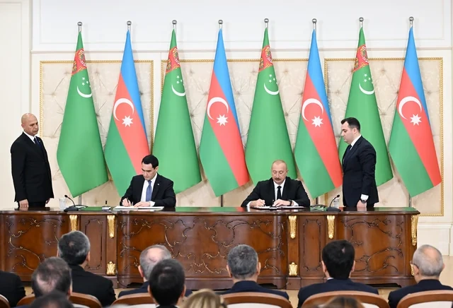 Azərbaycan-Türkmənistan sənədləri mübadilə olunub - FOTO