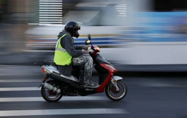 Moped sürücüləri üçün yeni tələblər müəyyənləşir