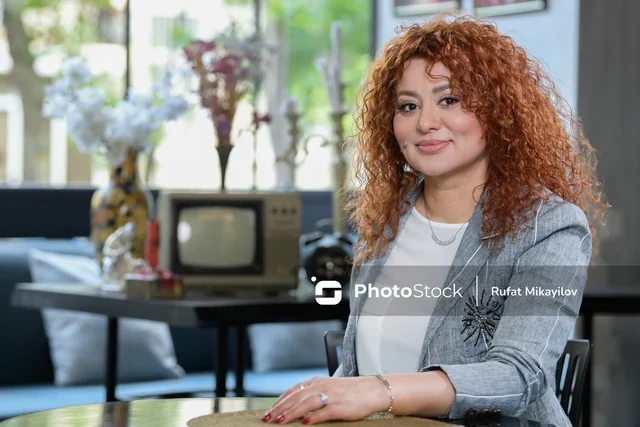 Səhnəyə təsadüfən gəldi, illərlə rol gözlədi: "Mənə "eqolu" deyirdilər, indi bundan zövq alıram" - VİDEOMÜSAHİBƏ