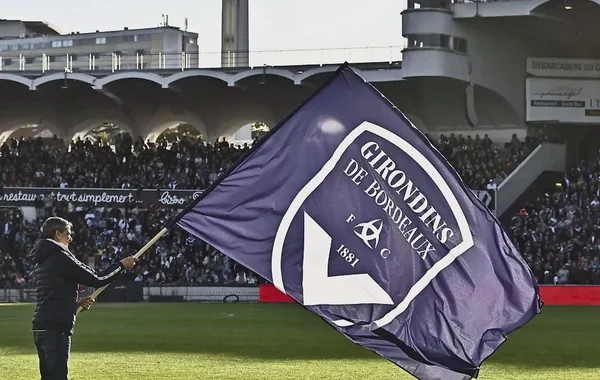 Fransanın tanınmış futbol klubu altıncı diviziona salındı
