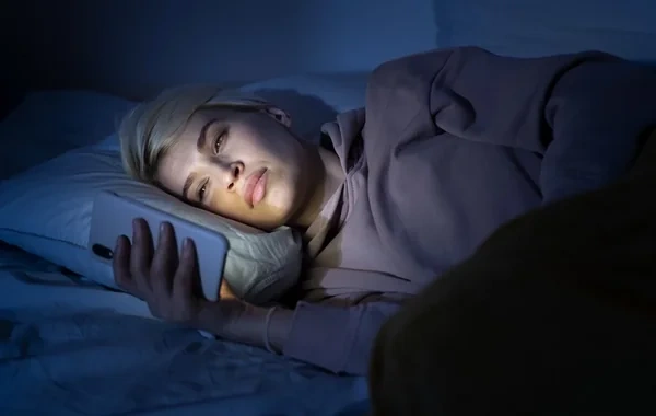 Yuxuda arıqlamağın sirri: Niyə saat 23:00-dan tez yatmaq vacibdir?