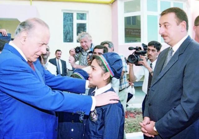 "Mən yer üzündə müəllimdən yüksək ad tanımıram" - Ulu öndərin təhsilə verdiyi müstəsna dəyər  - FOTO