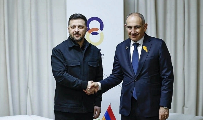 İrəvan rusofob çıxışlar üçün Zelenskiyə meydan verir - Peskov