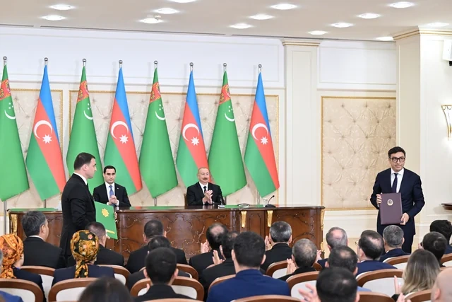 Azərbaycan-Türkmənistan sənədləri mübadilə olunub - FOTO