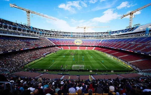 "Barselona" "Kamp Nou"nu tərk edir: UEFA qaydaları və yeni stadion