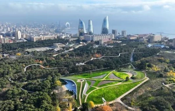 Paytaxtın iki böyük bağı birləşdirildi