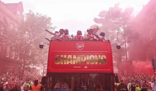 "Arsenal"ın çempionluq paradını 1 milyon azarkeş izlədi