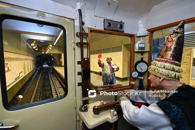 Kosa və Keçəlin metro macəraları - FOTOREPORAJ
