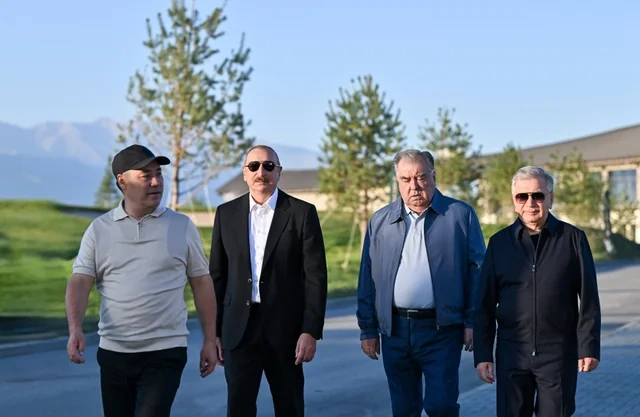 İlham Əliyev Qırğızıstan, Özbəkistan və Tacikistan prezidentləri ilə birlikdə Çolpon-Ata şəhərində Qolf Klubun açılışında iştirak edib - FOTO - VİDEO