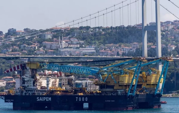Türkiyə boğazlarından Qara dənizə keçən gəmilərə məhdudiyyət qoyulub?