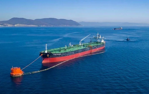 Qara dənizdə iki neft tankeri PUA hücumuna məruz qaldı