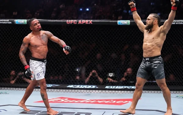 Rafael Fiziyevlə döyüşmək istəyir: UFC döyüşçüsündən diqqətçəkən paylaşım - VİDEO