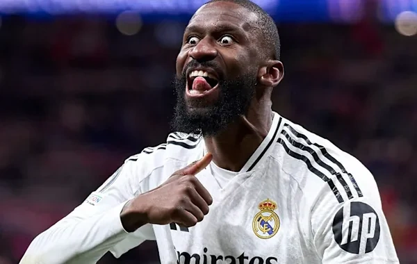 "Real Madrid"də skandal: Rüdiger komanda yoldaşına şillə vurdu