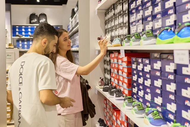 "Deichmann" artıq Azərbaycanda - Alman keyfiyyəti və dünya trendləri hər kəs üçün əlçatan