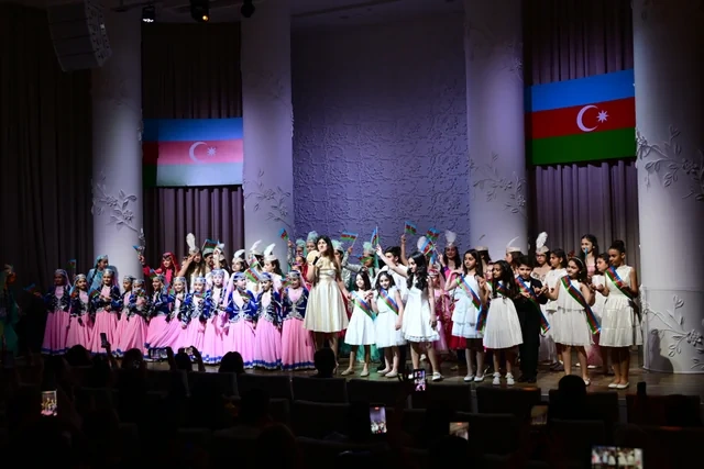 Leyla Əliyeva və Alyona Əliyeva Müstəqillik Gününə həsr olunmuş konserti izləyiblər - FOTO